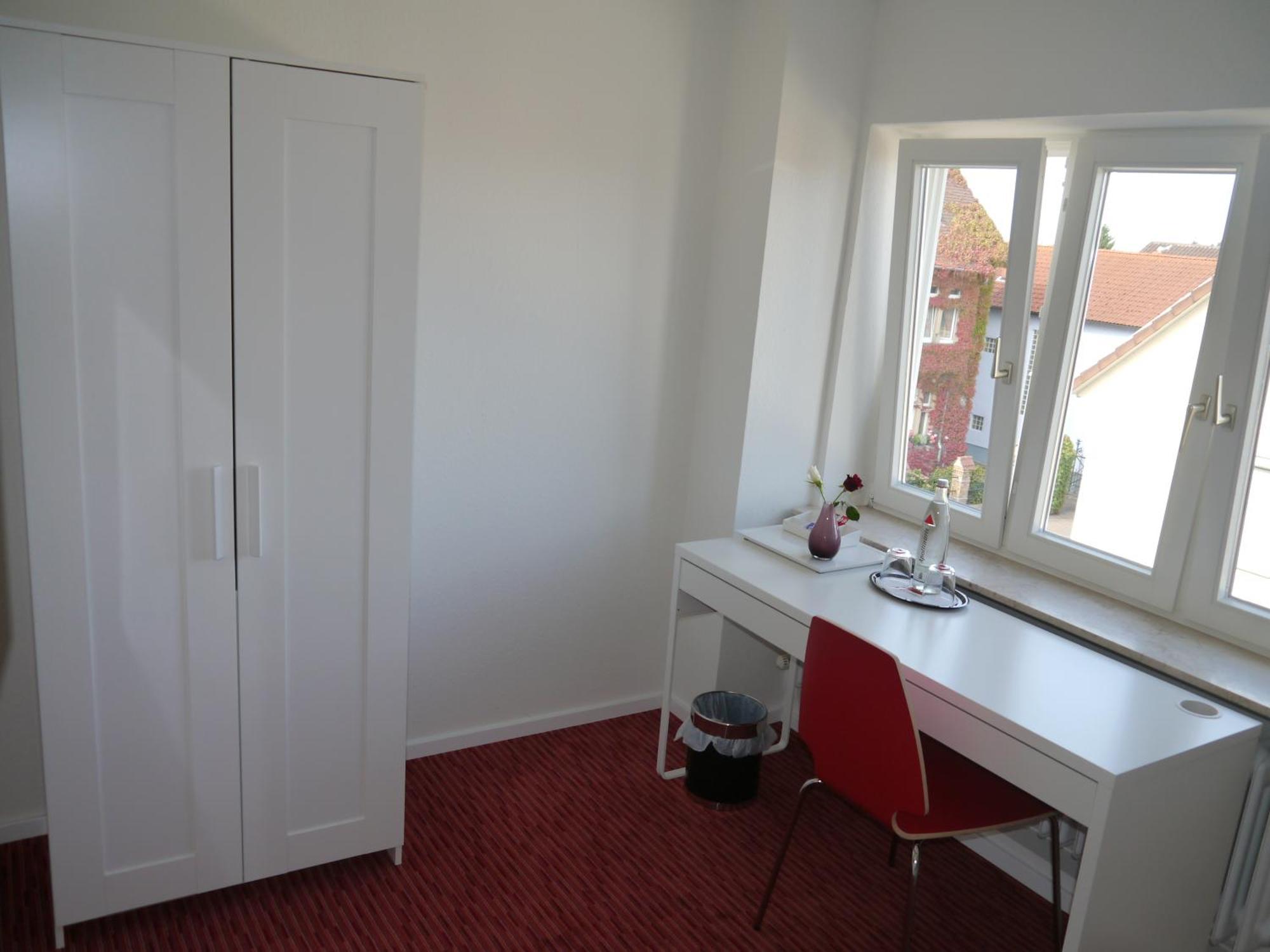 Mille Stelle Hotel Eggenstein-Leopoldshafen Room photo